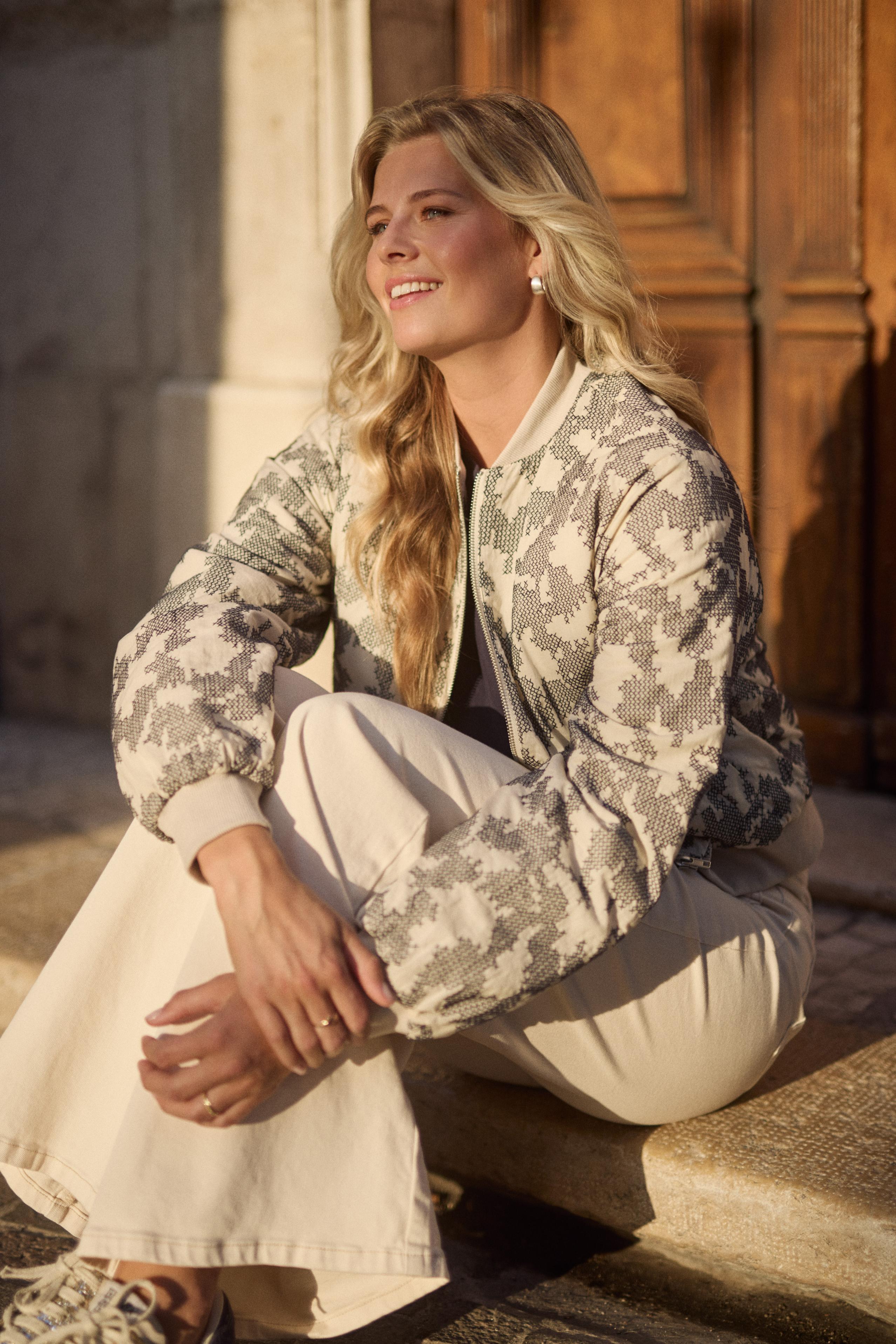 Charlie Bomber Cross | Sand/Navy