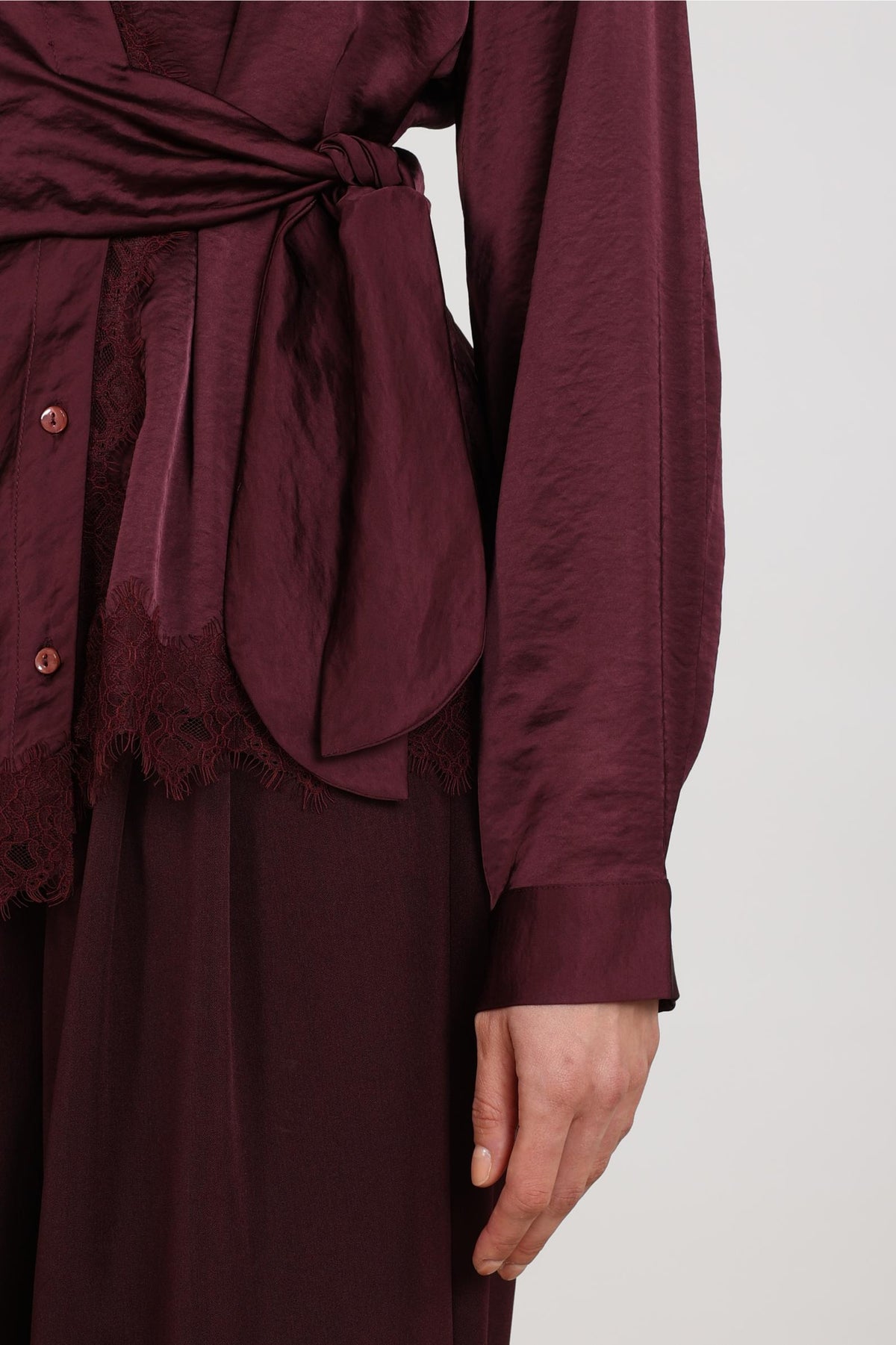 Amy Spitzenbluse | Kirschrot