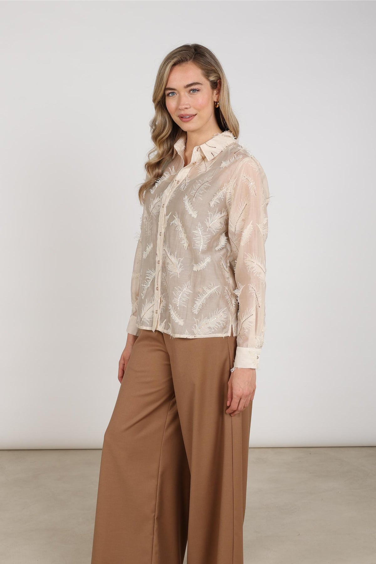 Aysha Blouse Feathers | Sand