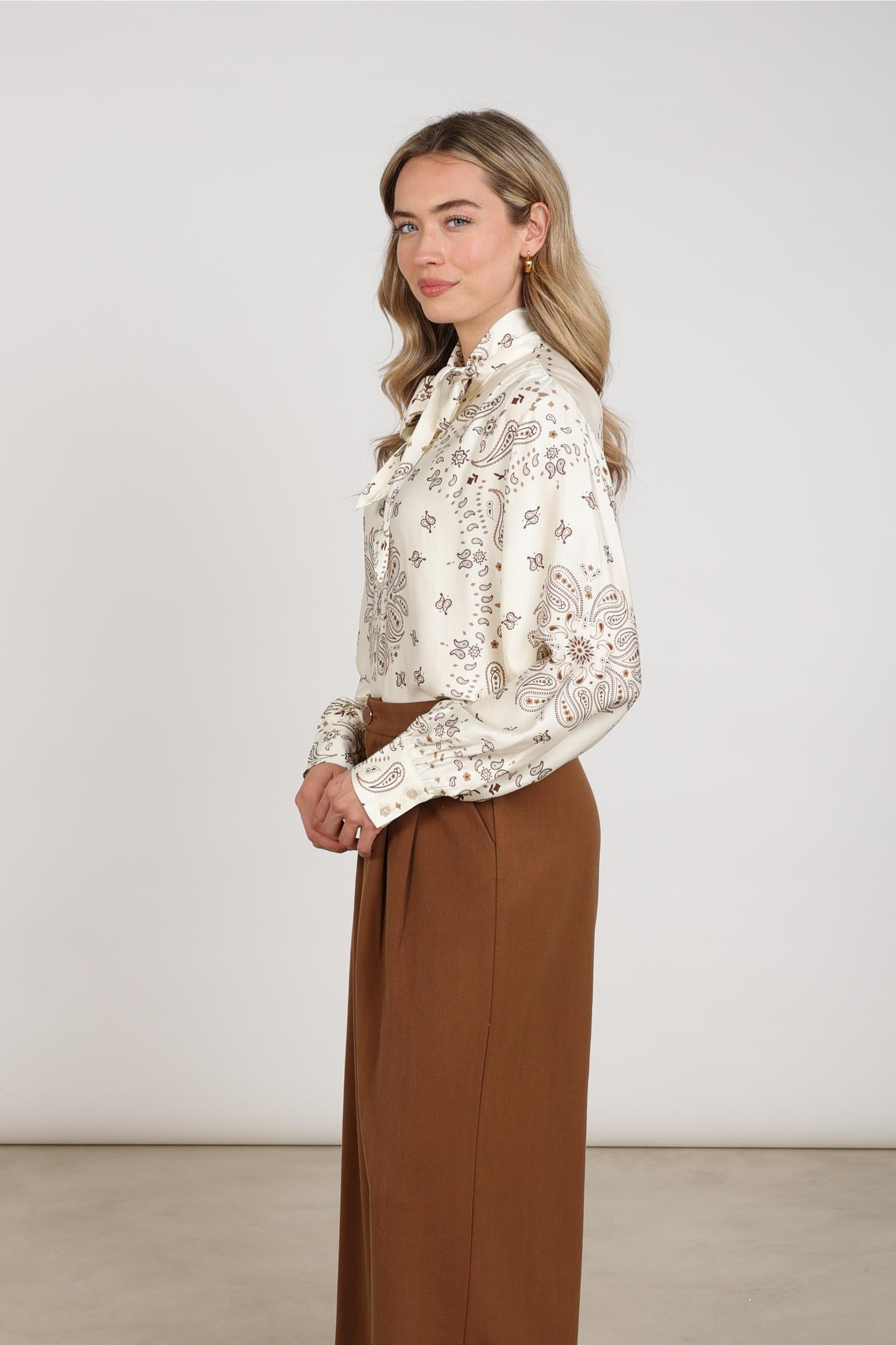 Angie Blouse Tie Paisley | Offwhite/Toffee