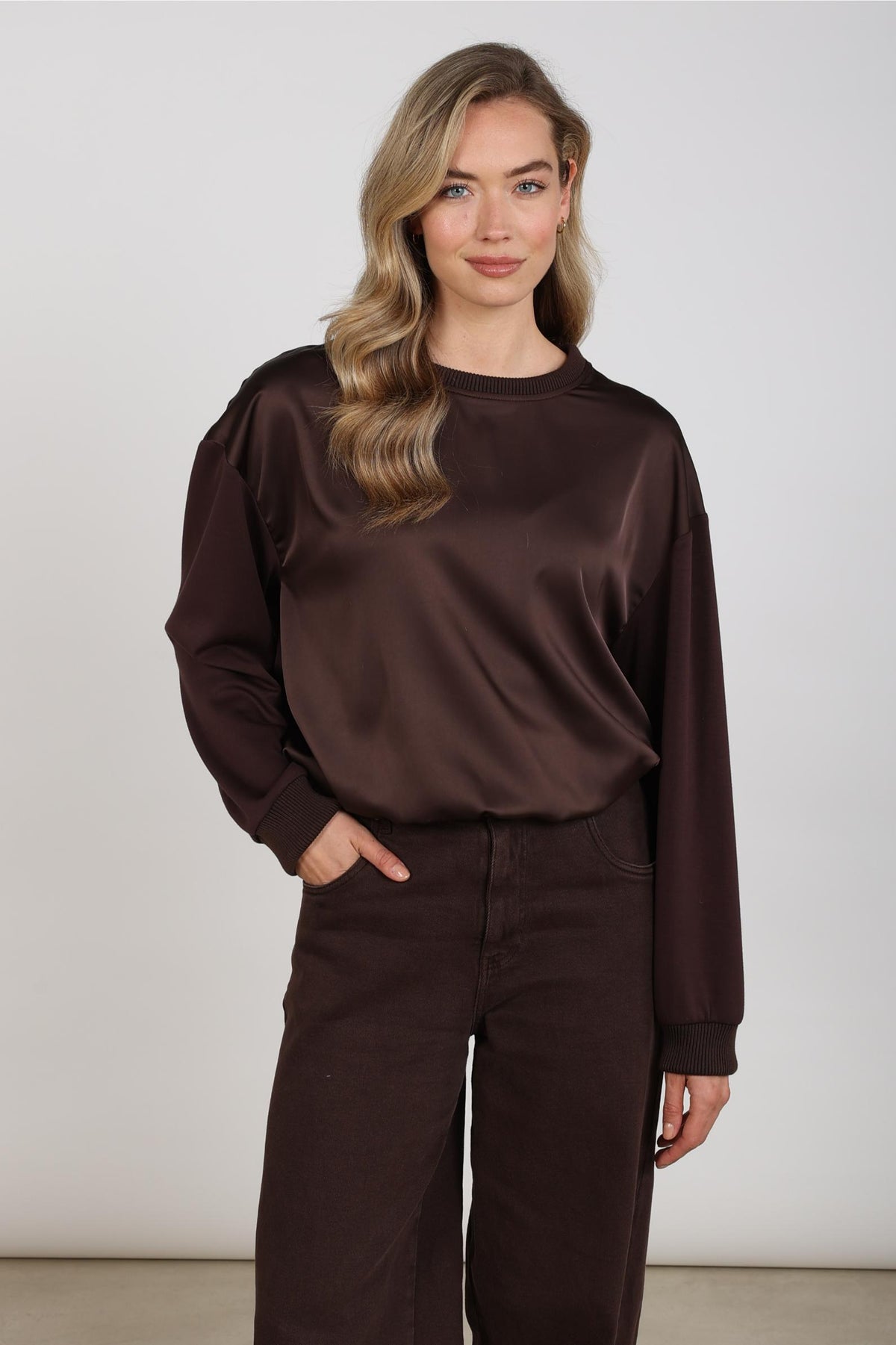 Made Pullover Shiny | Chocolate