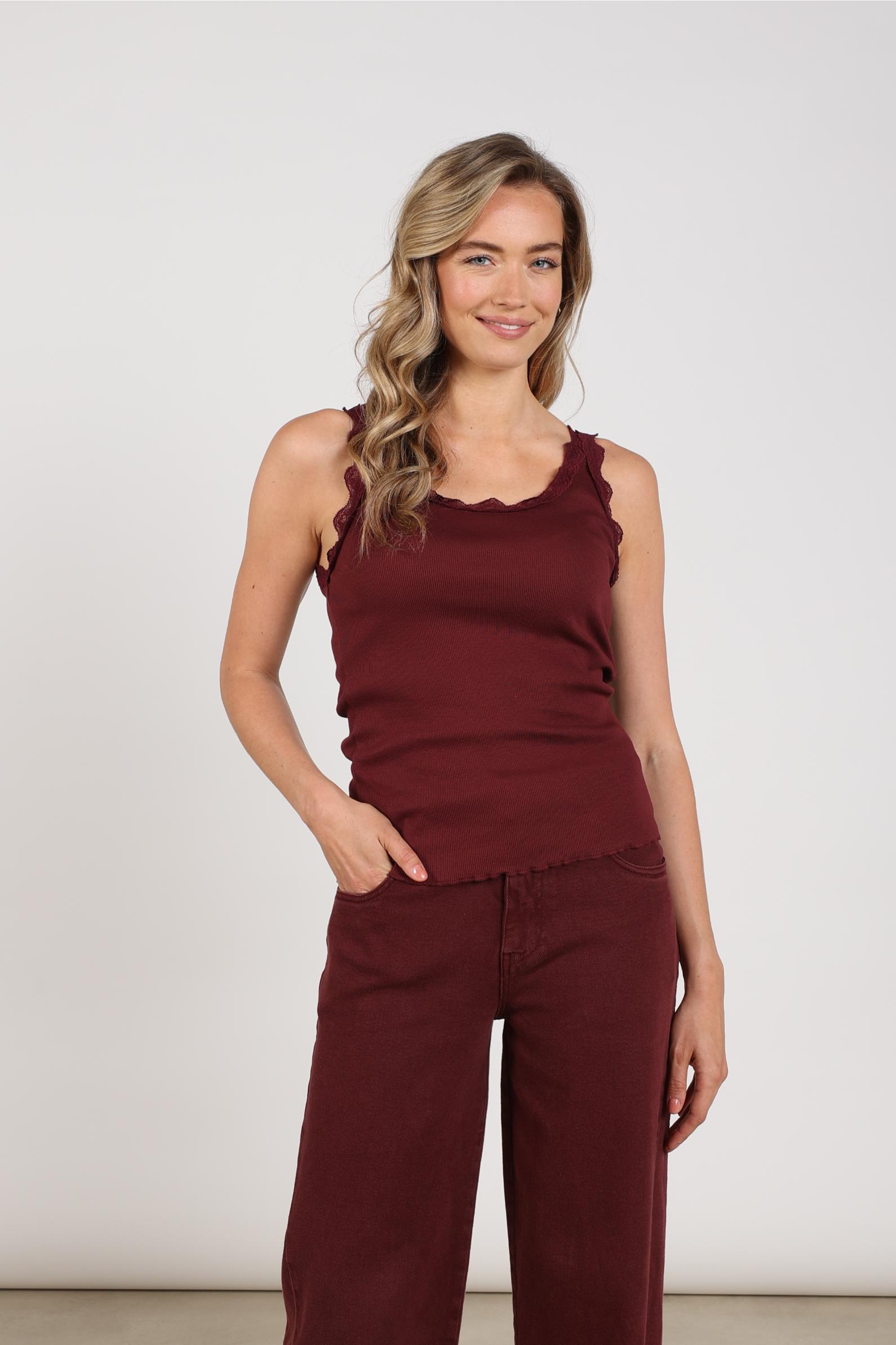 Maddie Singlet Lace | Cherry