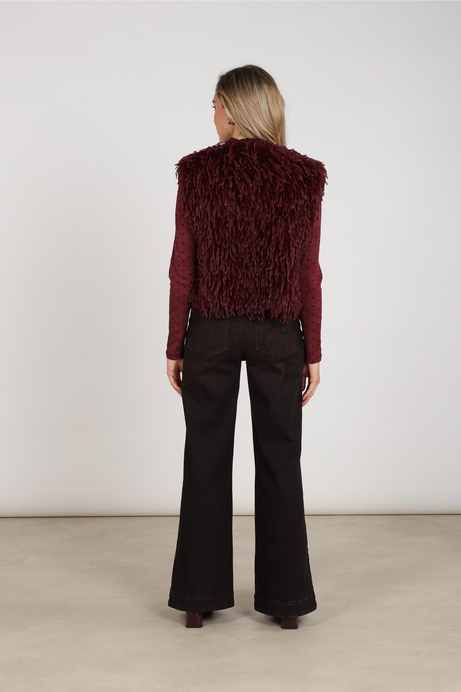 Mila Gilet Feather | Cherry
