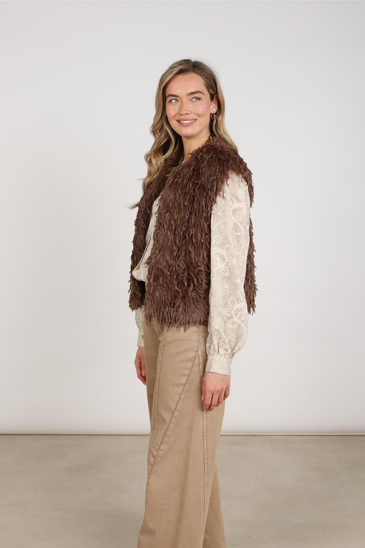 Mila Gilet Feather | Taupe