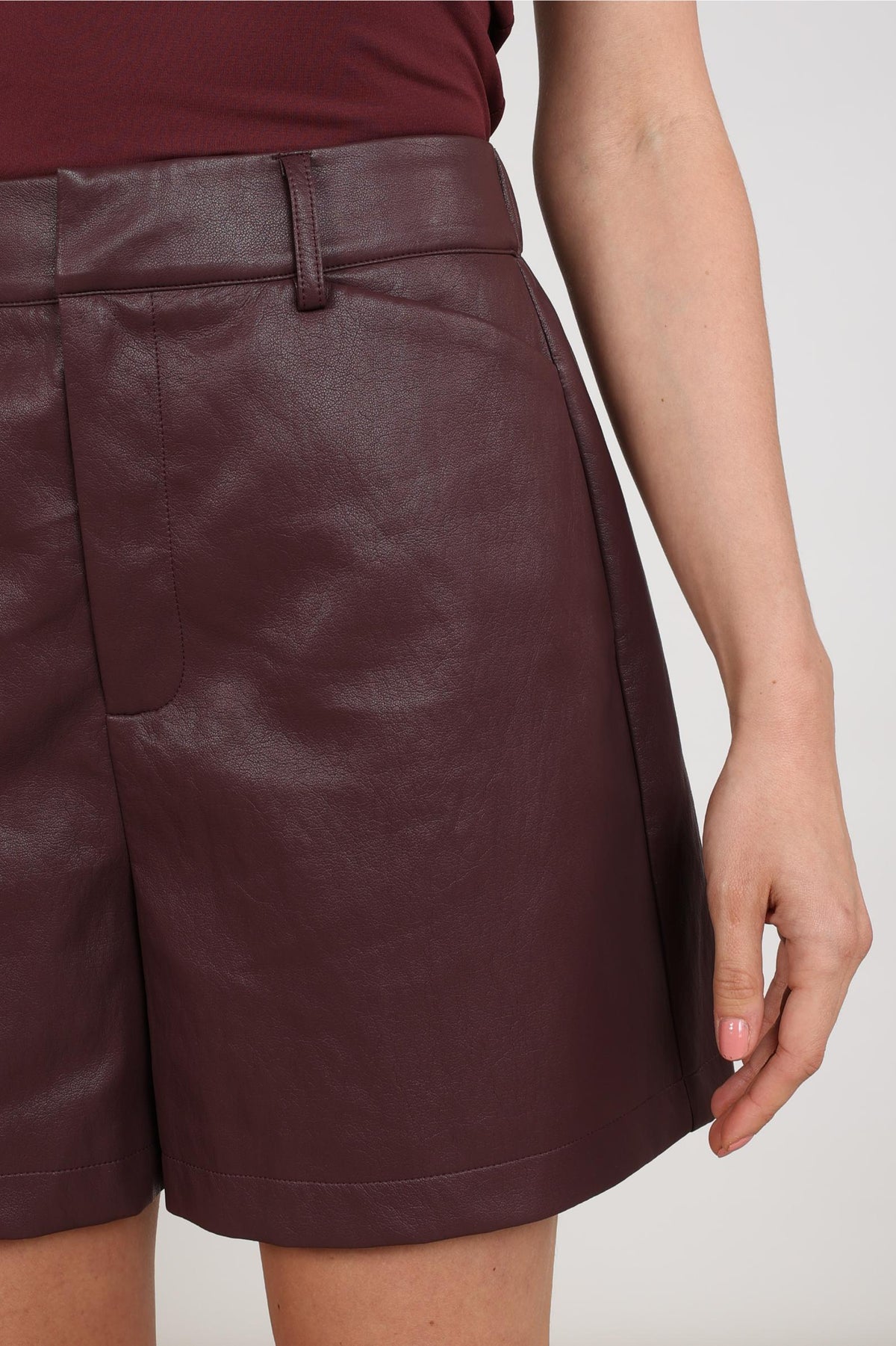 Dagmar Short PU | Cherry