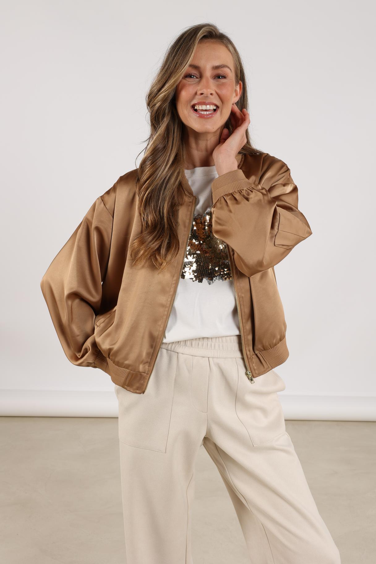 Noell Bomber | Camel