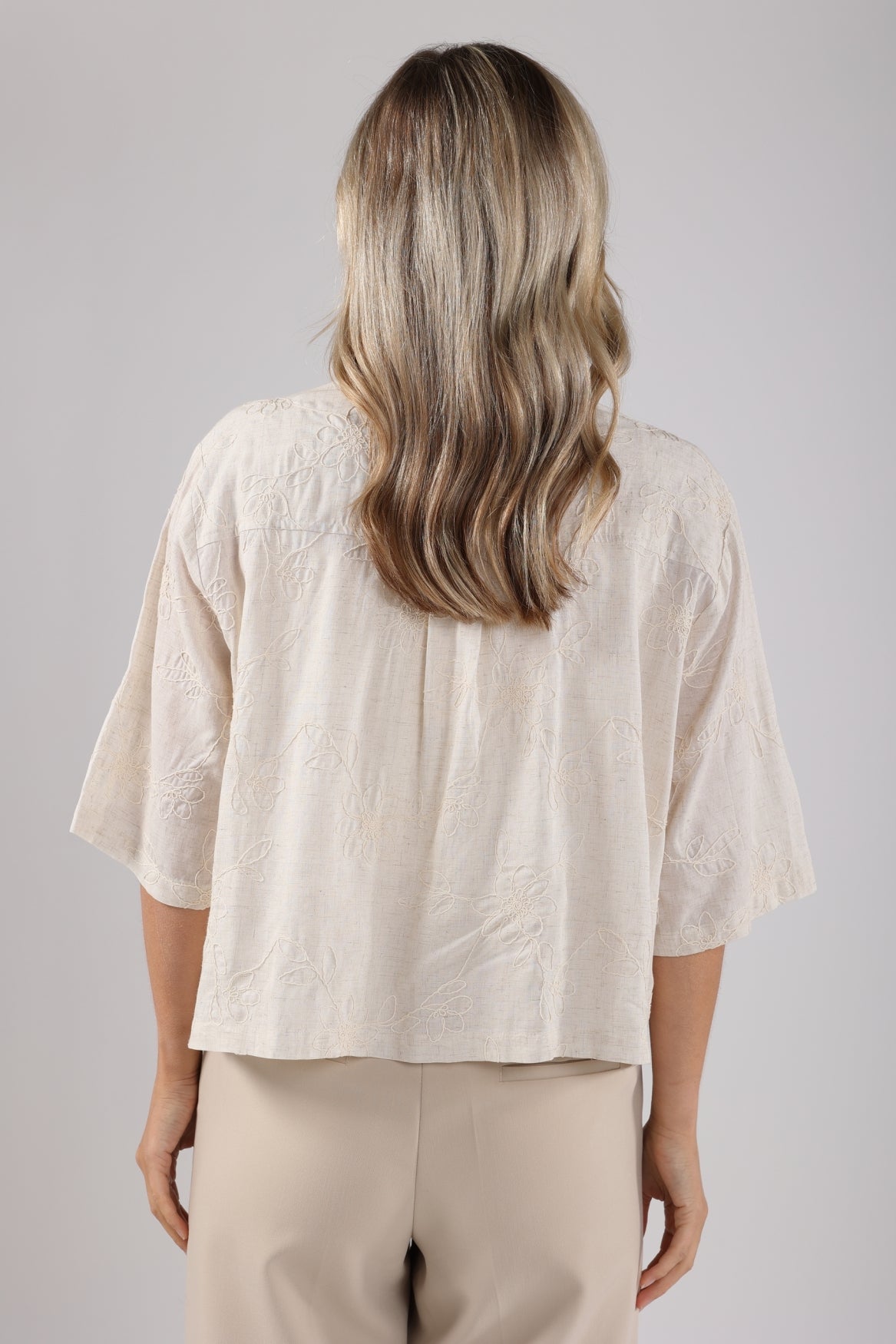 Lieke Blouse Embroidery | Sand