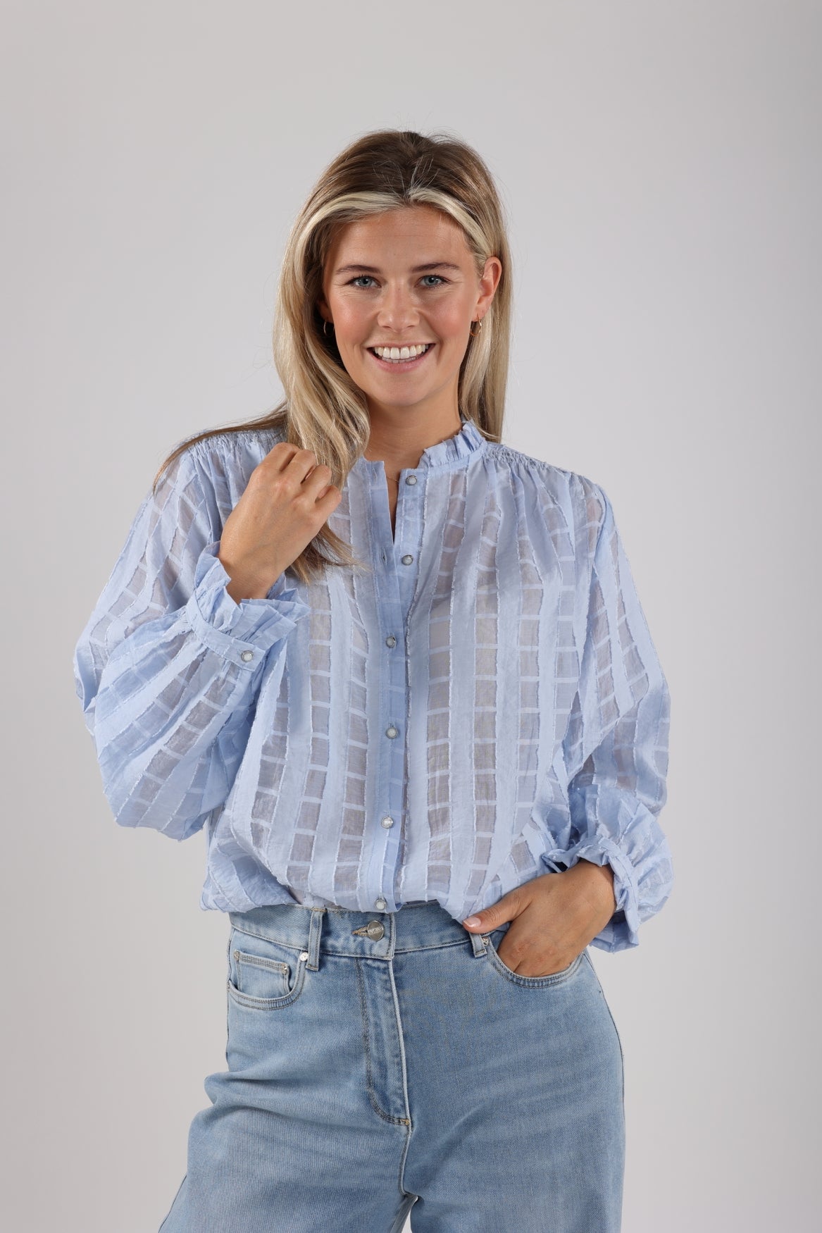 Jenna Blouse Check | Sky
