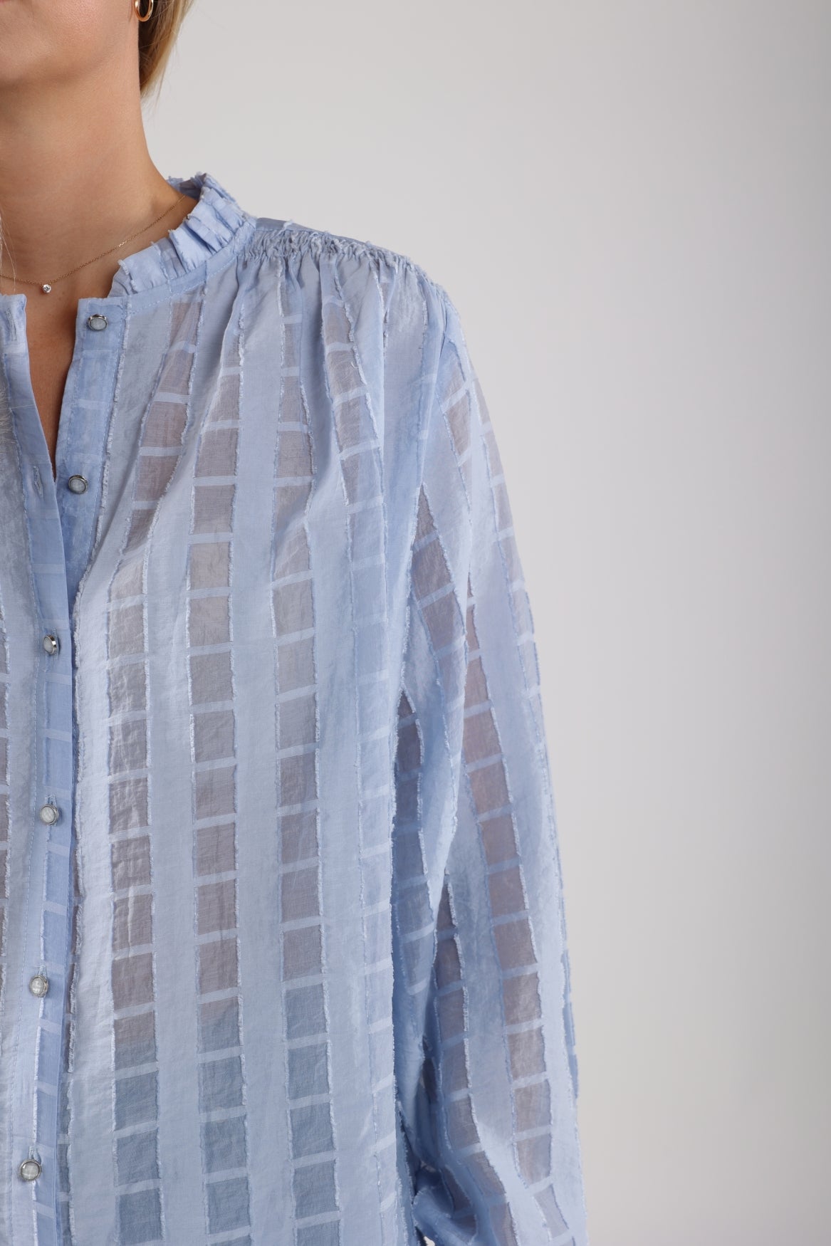 Jenna Blouse Check | Sky