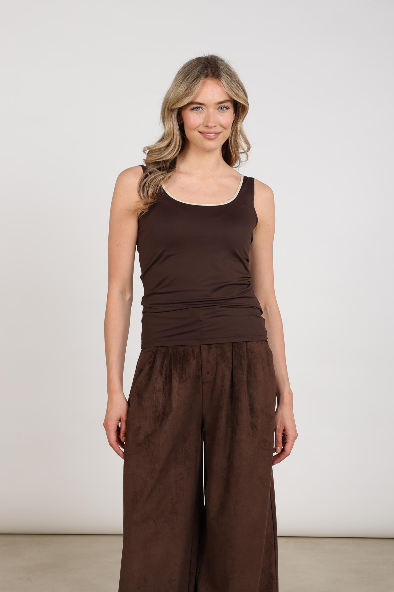 Juba Singlet | Dark Chocolate/Gold