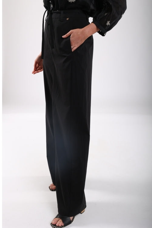 Nieka Pants | Black