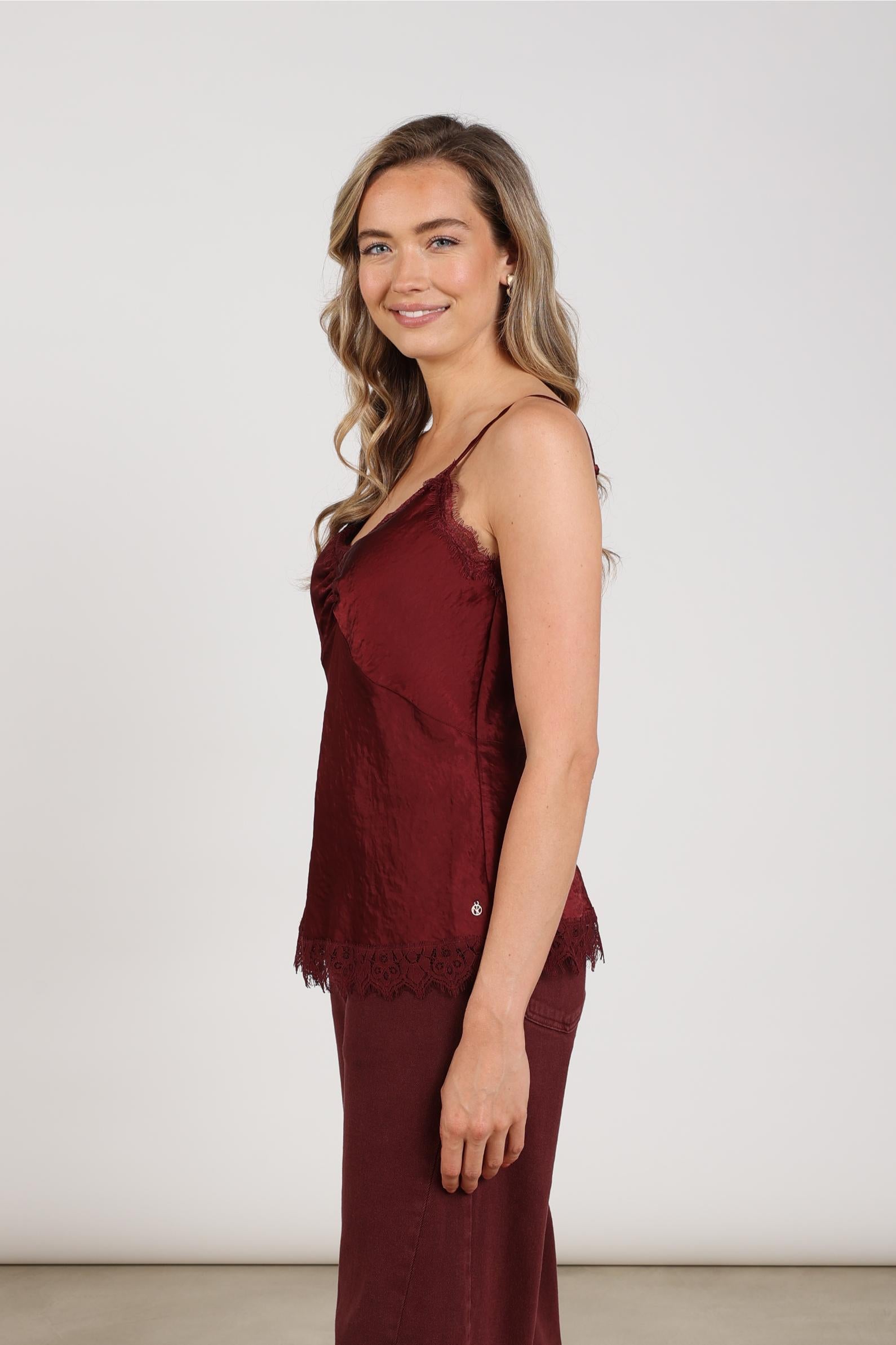 Alice Top Lace | Cherry