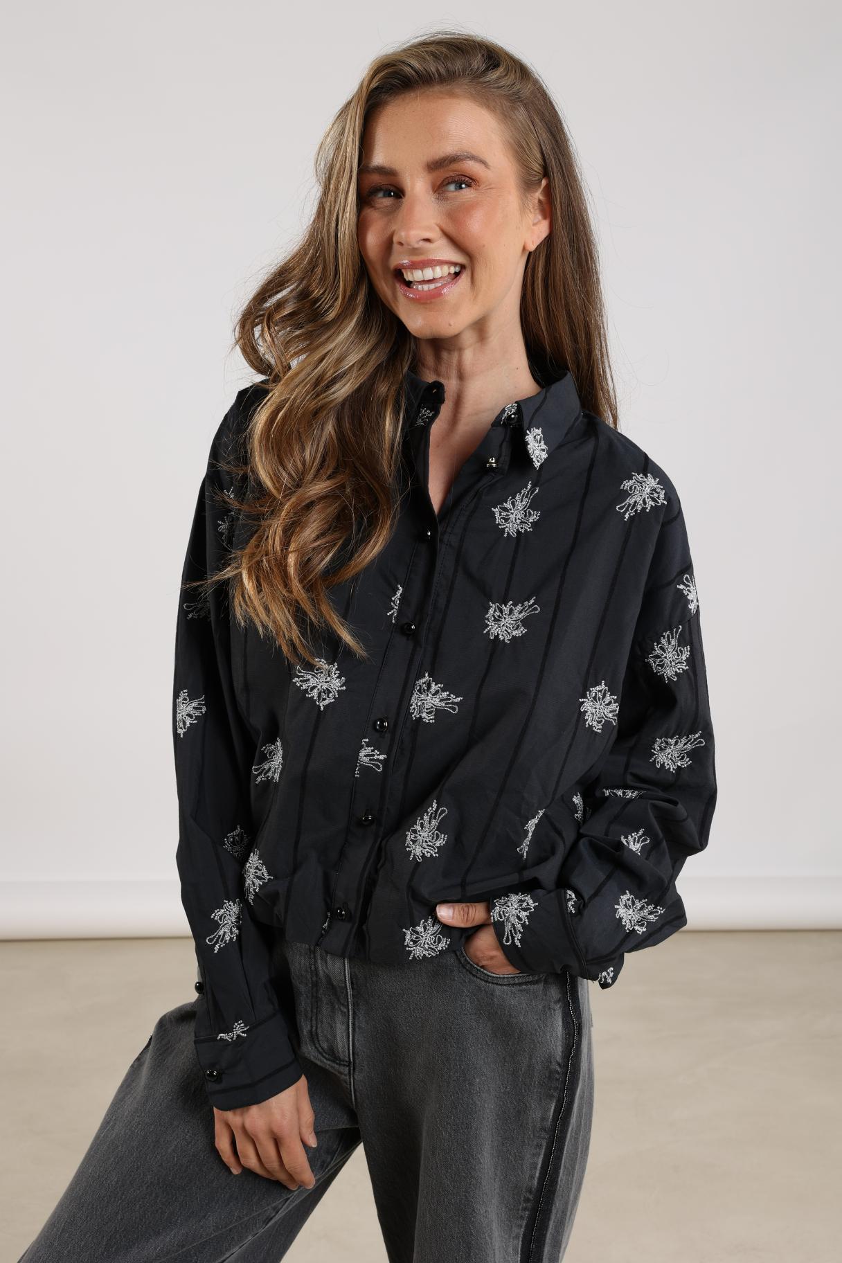 Lara Blouse Embroidery | Black
