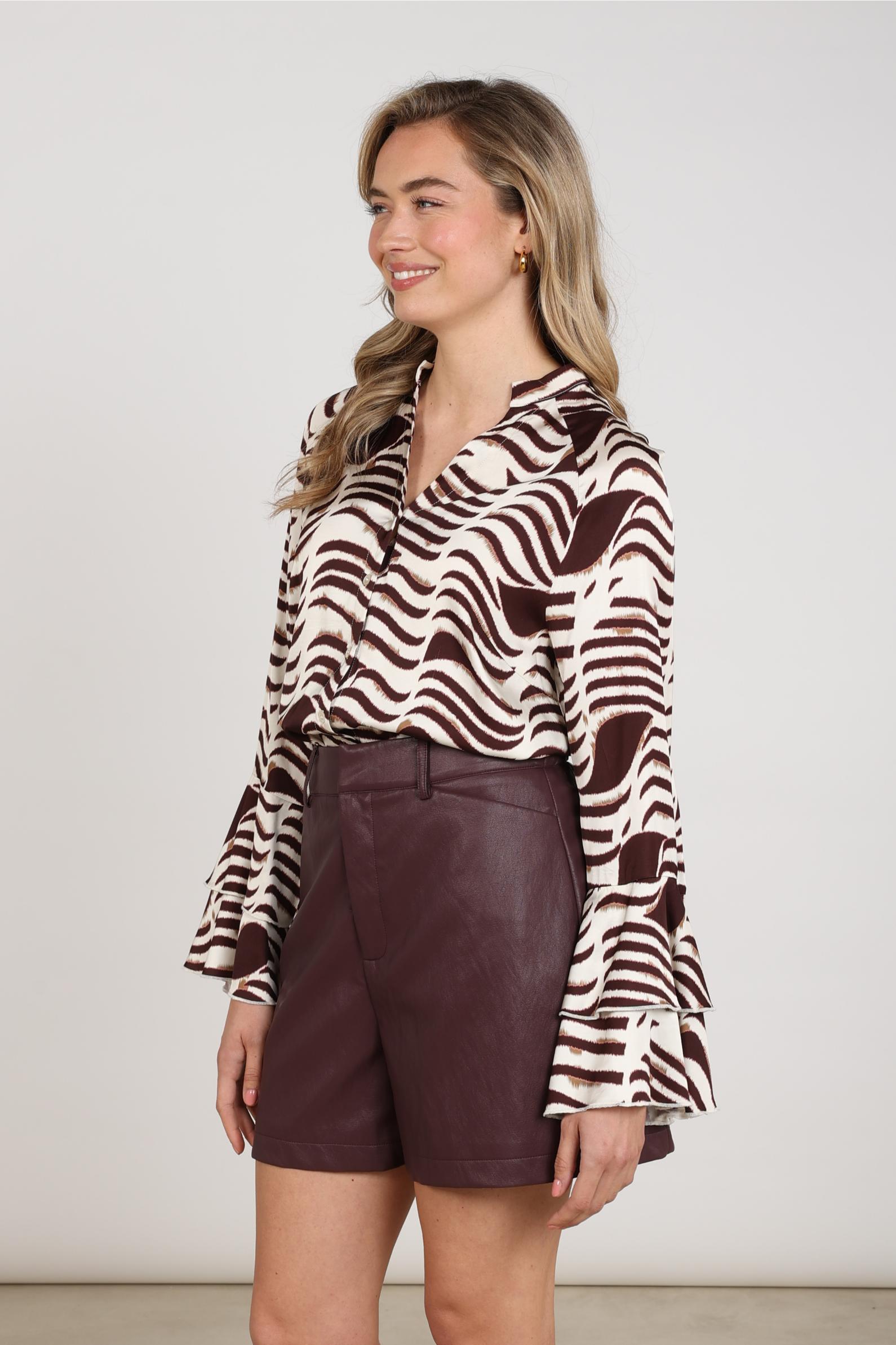 April Blouse V-Neck Zebra | Offwhite/Cherry