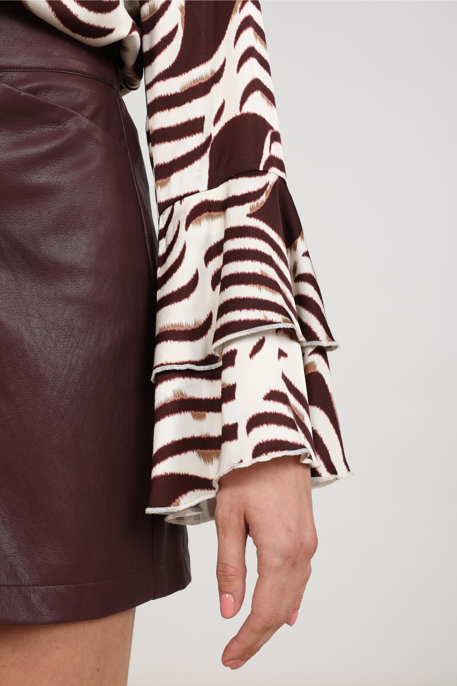 April Blouse V-Neck Zebra | Offwhite/Cherry