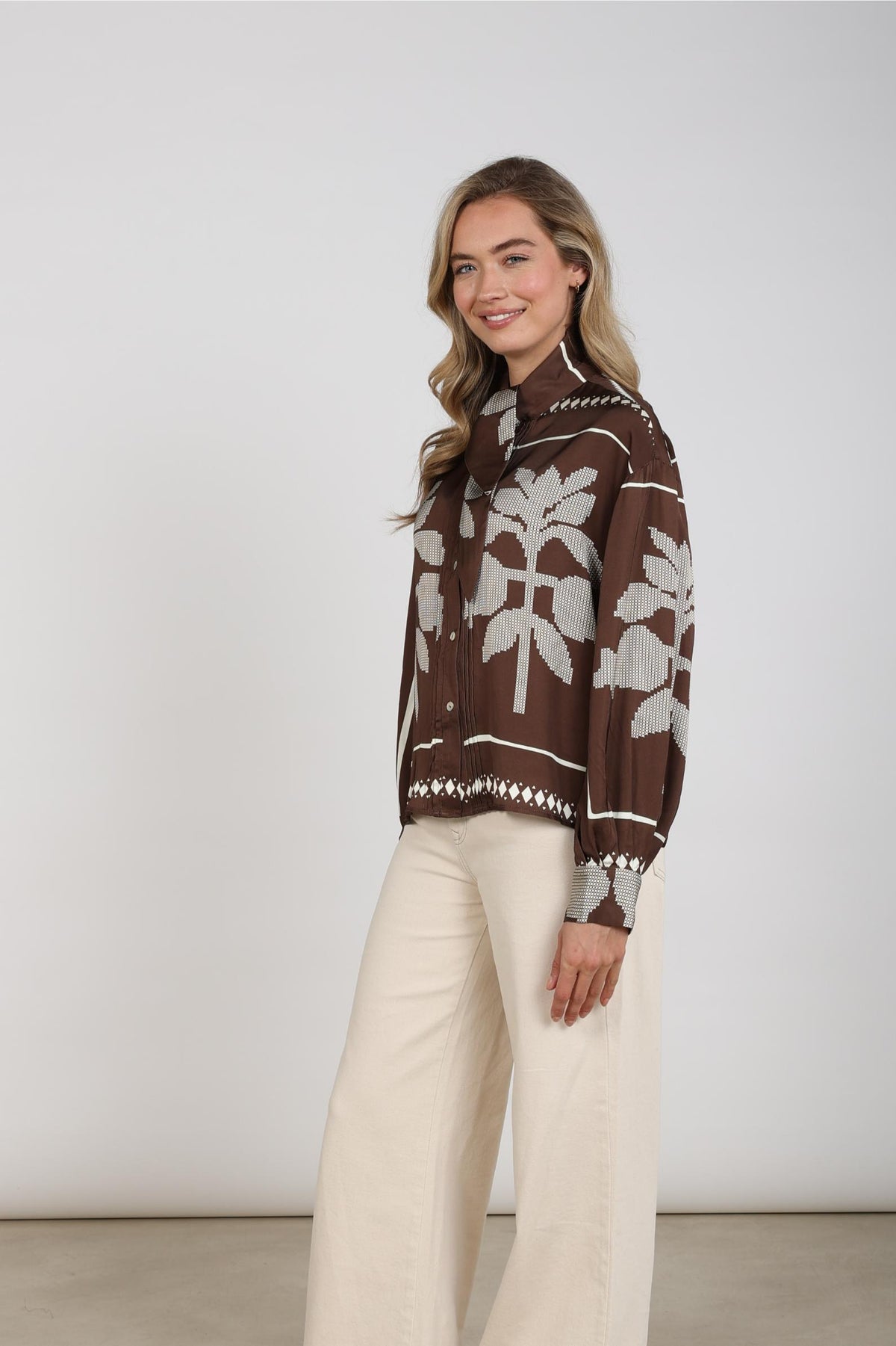 Alexandra Blouse Tie  Cross | Chocolate/Offwhite