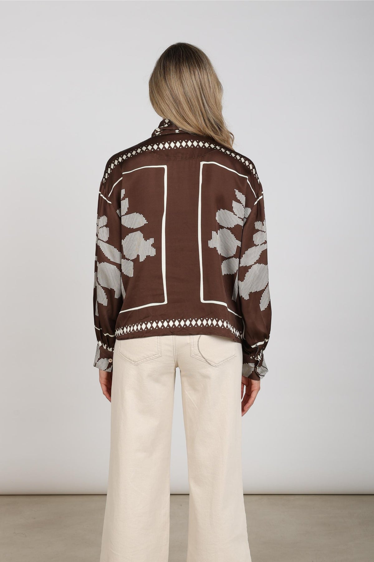 Alexandra Blouse Tie  Cross | Chocolate/Offwhite
