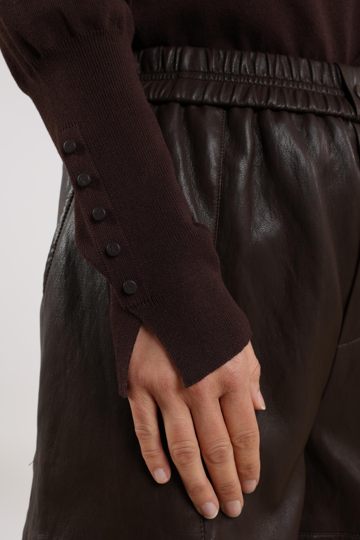 Esmee Short | Dark Chocolate