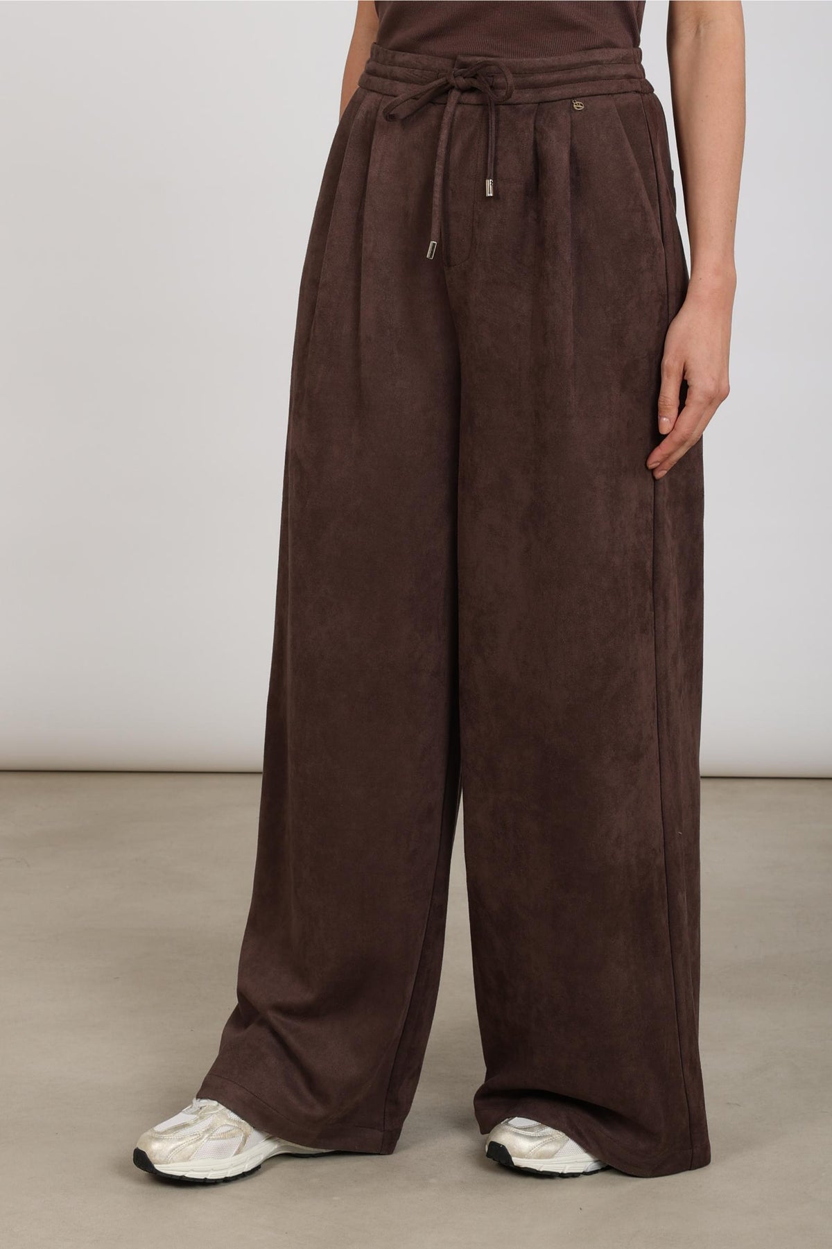 Bertie Pants Suede | Chocolate