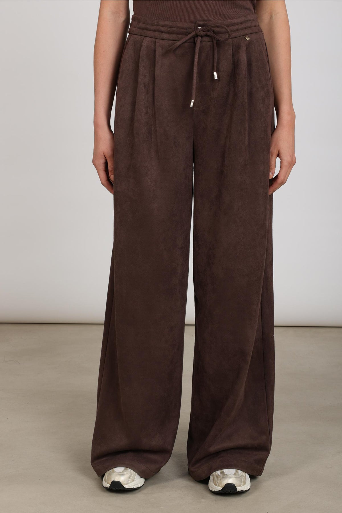 Bertie Pants Suede | Chocolate