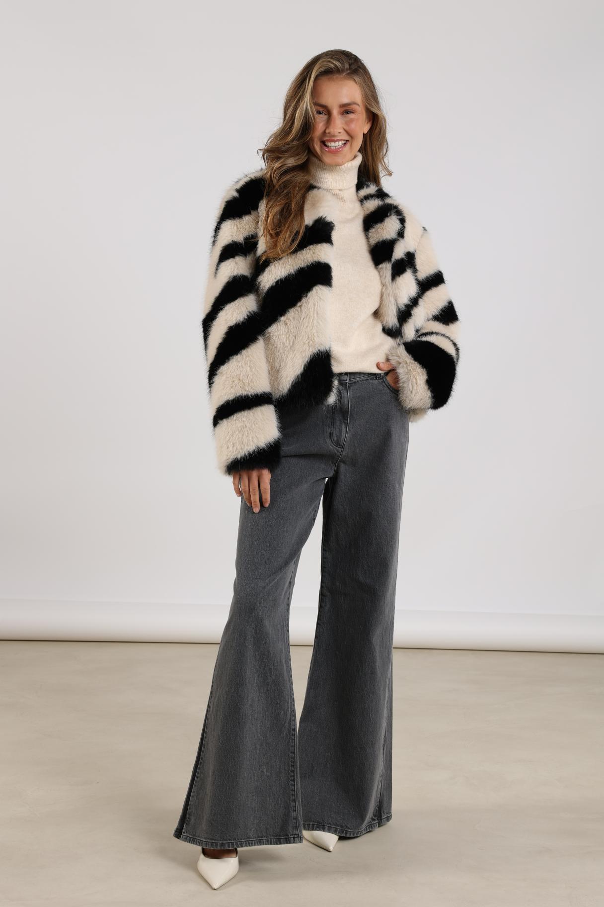Magdalena Jacket | Sand/Black