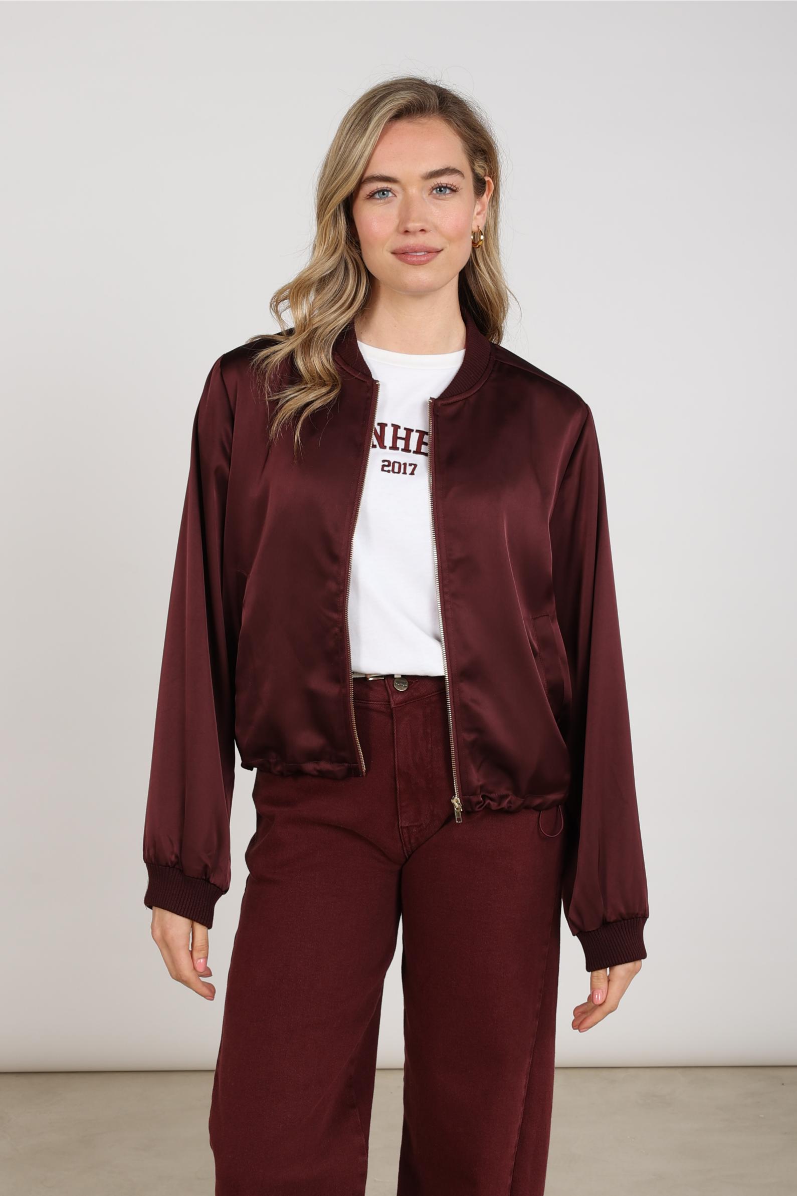 Dena Jacket Shiny | Cherry