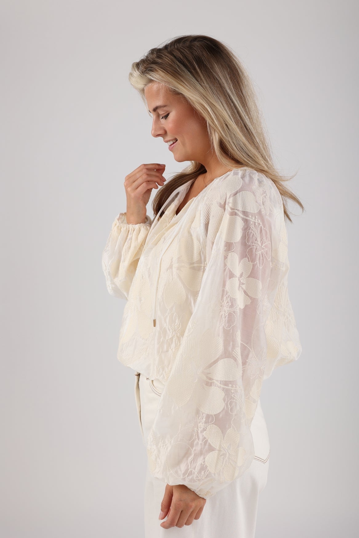 Yoni Top Embroidery | Off White