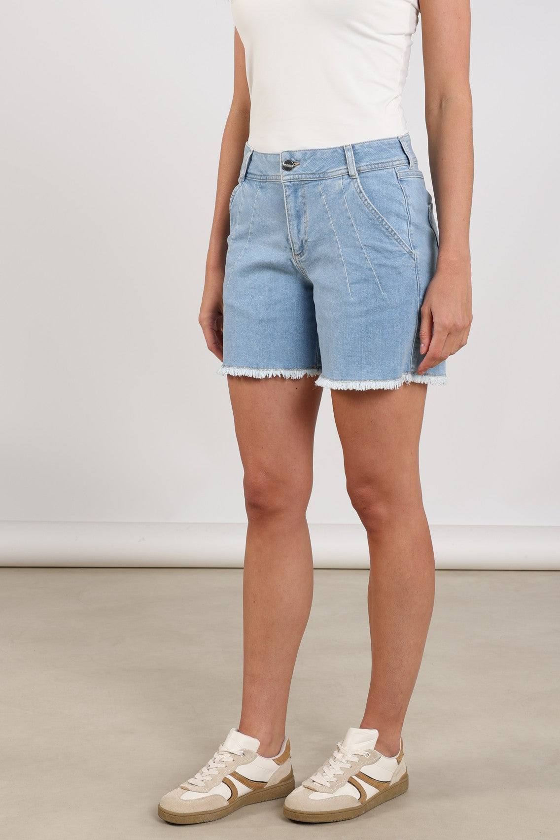 Tanya Short Ruffle | Bleached Denim