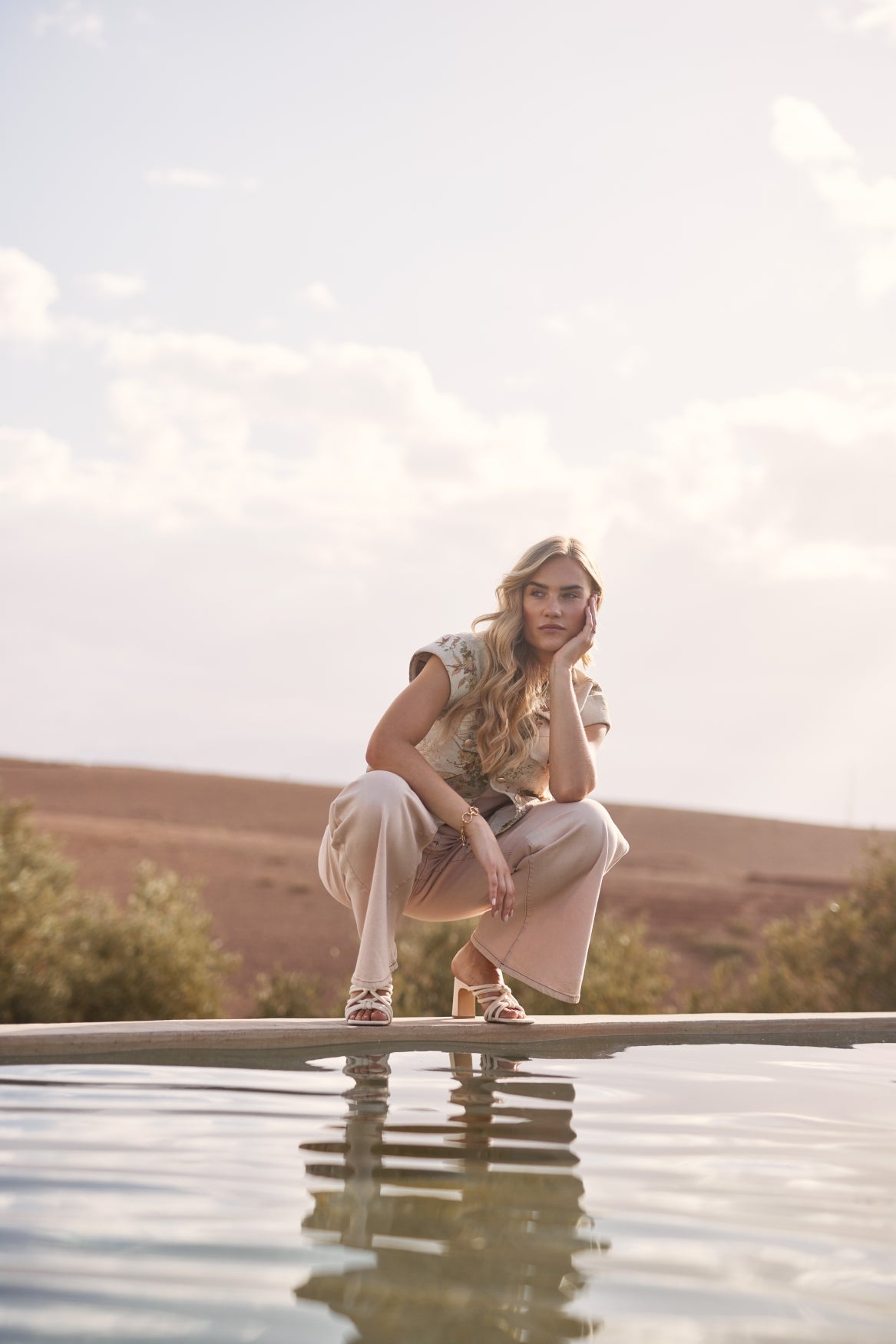 Amy Top Embroidery | Sand