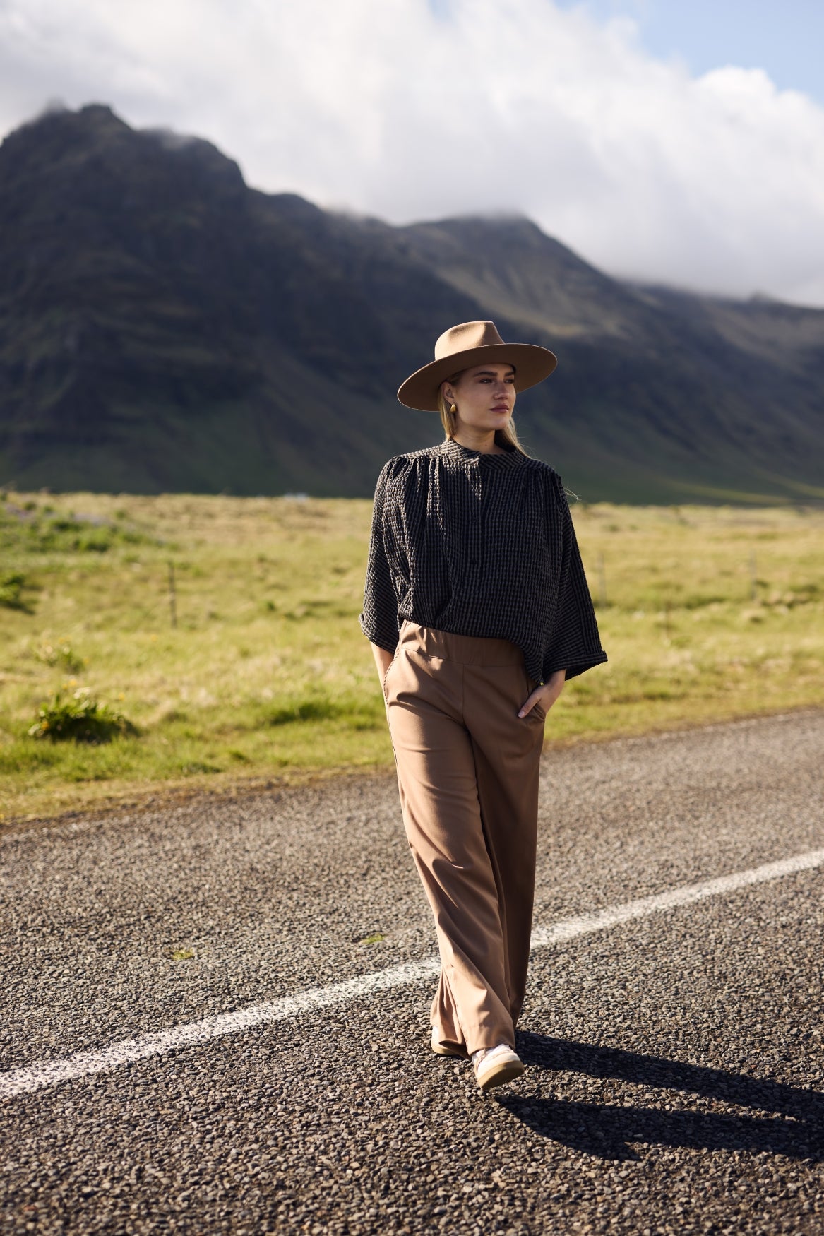 Maya Blouse Check | Navy/Camel