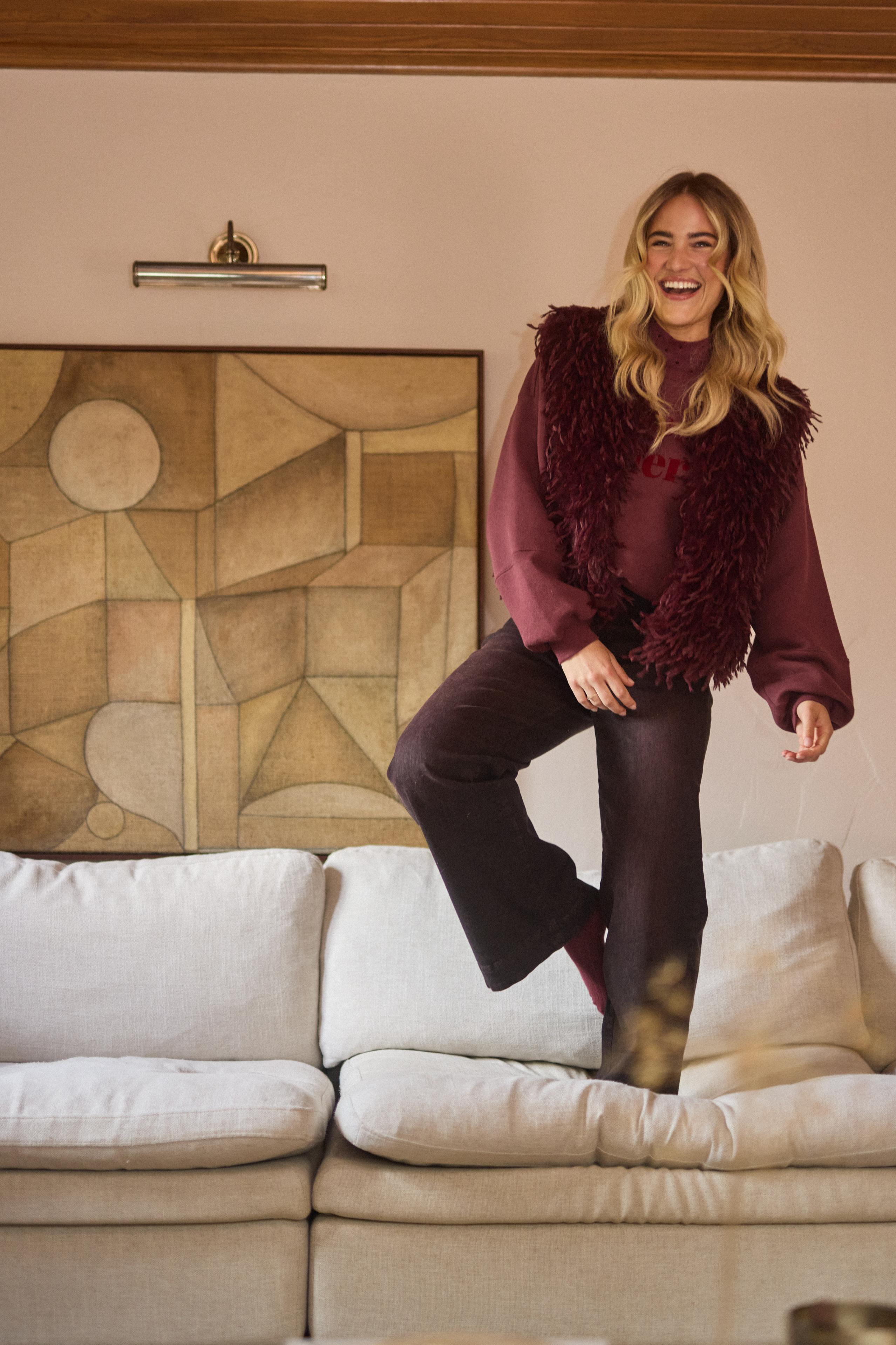 Mila Gilet Feather | Cherry